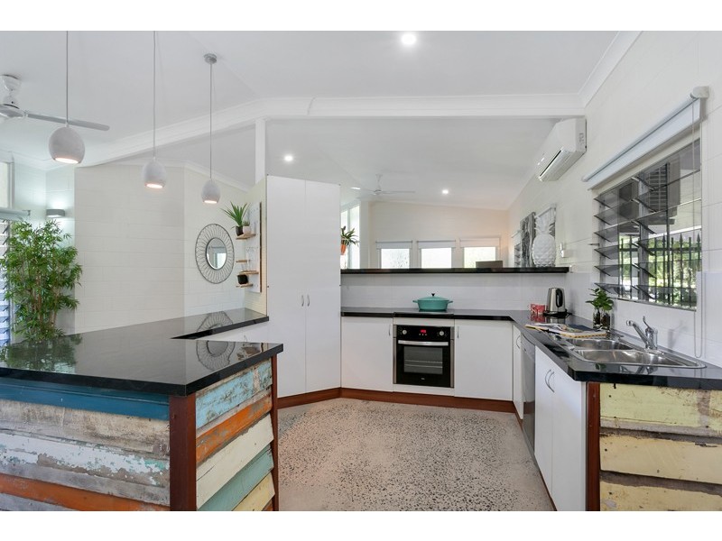 58 Baronia Crescent, Holloways Beach QLD 4878