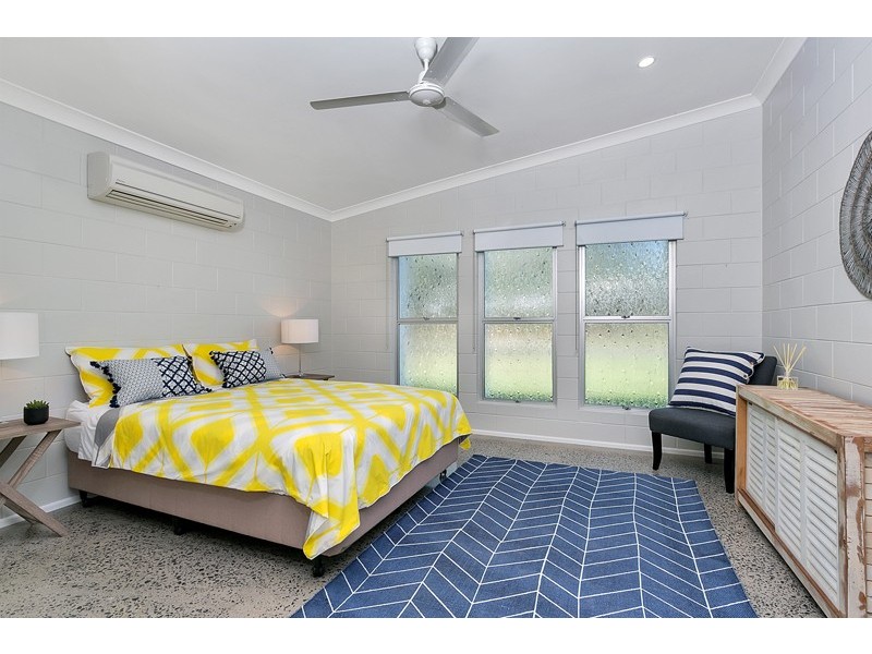 58 Baronia Crescent, Holloways Beach QLD 4878