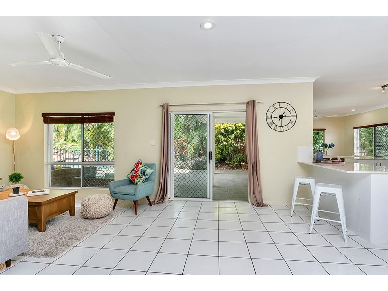 28 Satinash Close, Redlynch QLD 4870