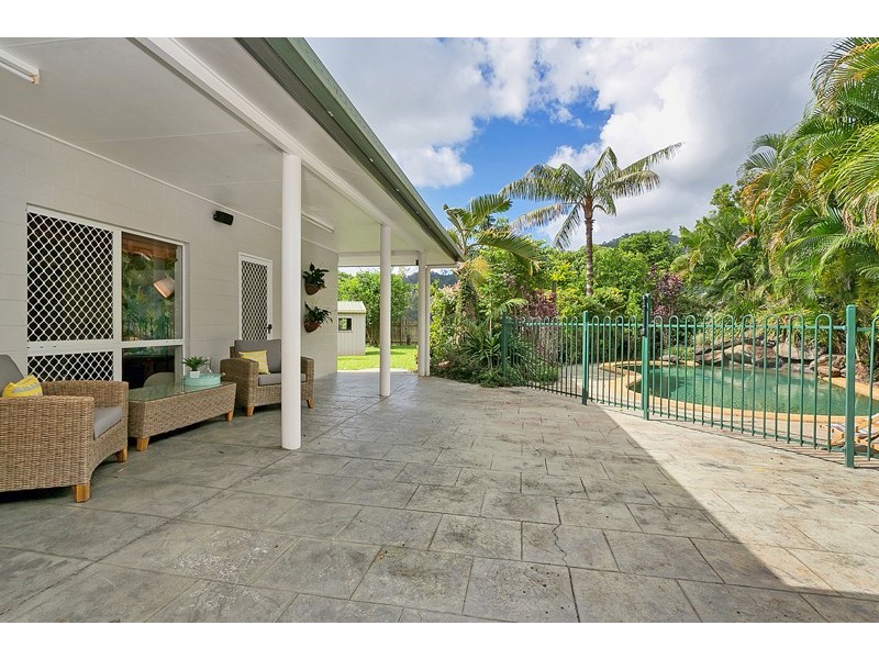 28 Satinash Close, Redlynch QLD 4870
