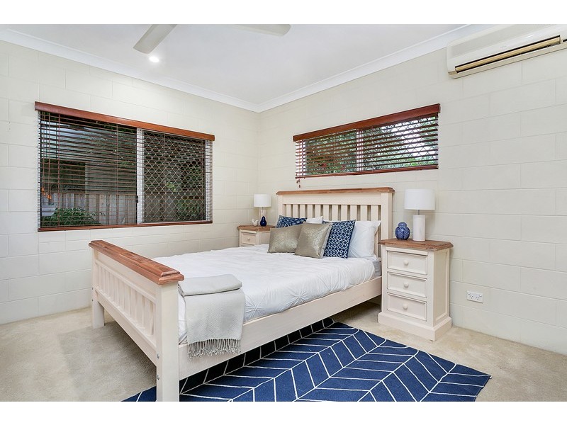 28 Satinash Close, Redlynch QLD 4870