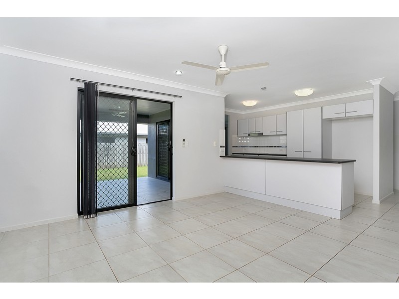 64 Phoenix Street, White Rock QLD 4868