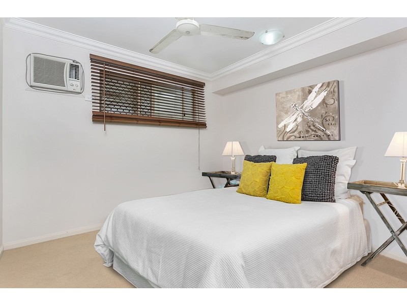 302/29-33 Springfield Crescent, Manoora QLD 4870