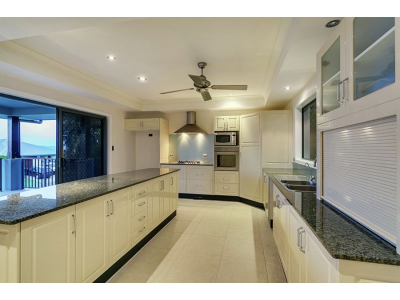 22 Savannah Street, Palm Cove QLD 4879