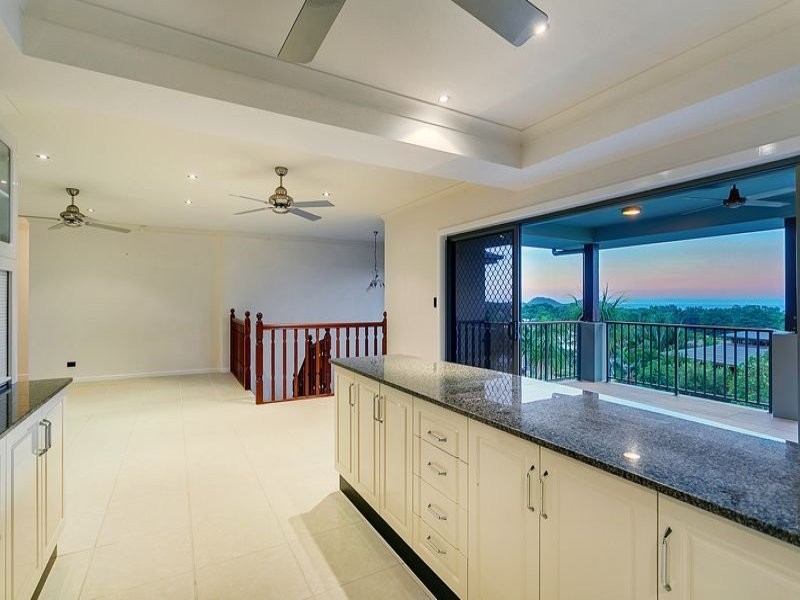 22 Savannah Street, Palm Cove QLD 4879