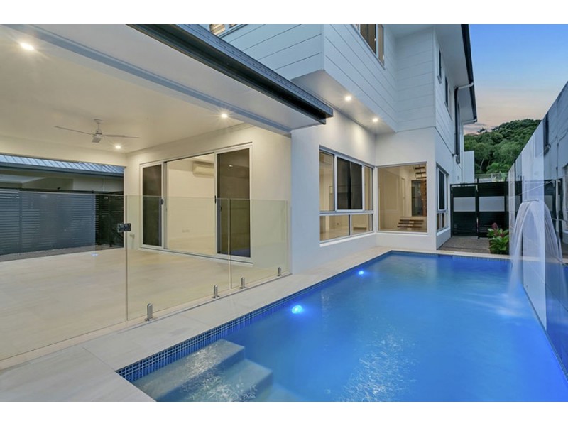 47 Freshwater Avenue, Palm Cove QLD 4879