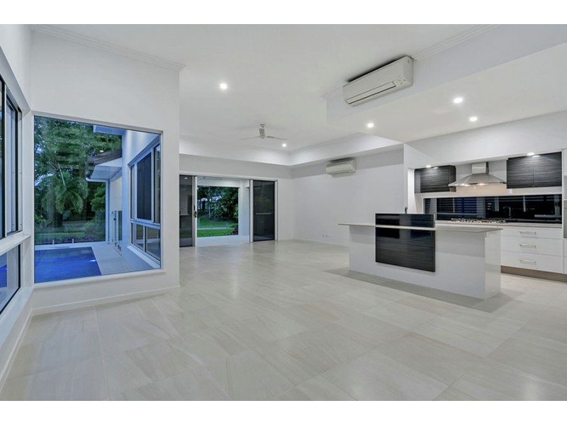 47 Freshwater Avenue, Palm Cove QLD 4879