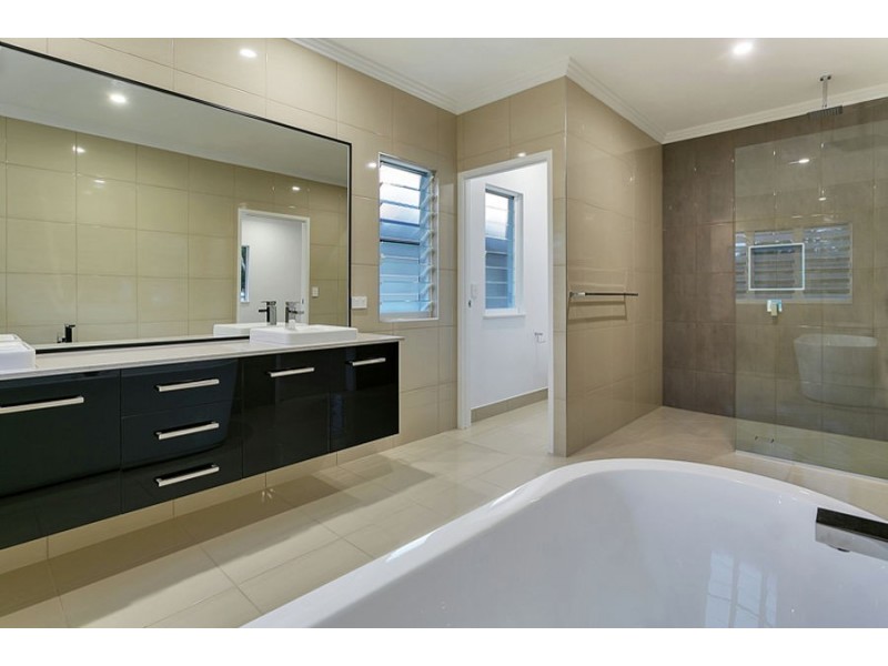 47 Freshwater Avenue, Palm Cove QLD 4879