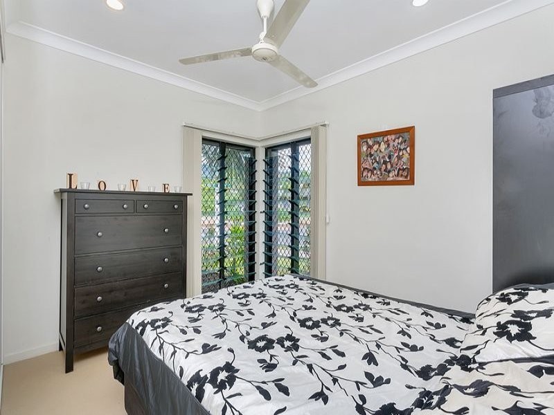 9 Moojeeba Way, Trinity Park QLD 4879