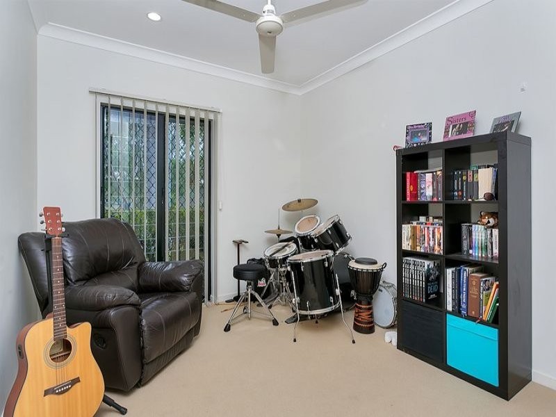 9 Moojeeba Way, Trinity Park QLD 4879