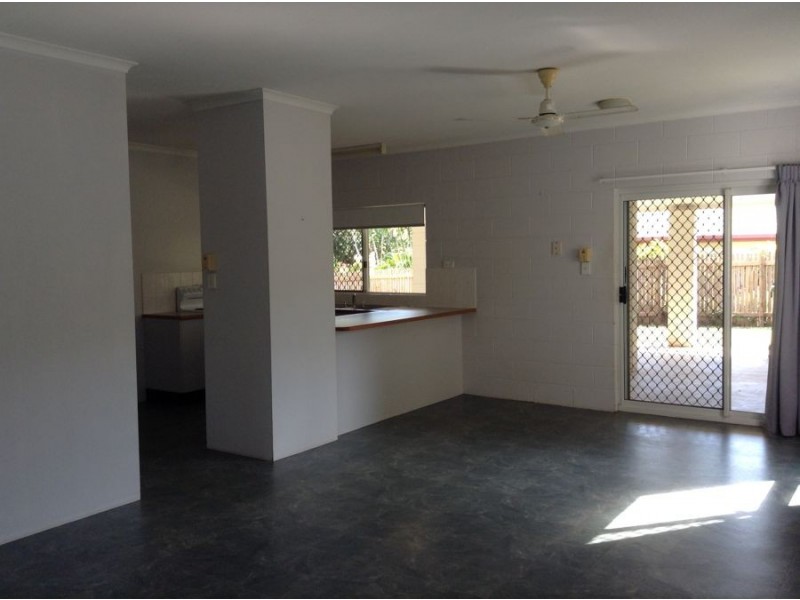 9 Benn Street, Brinsmead QLD 4870