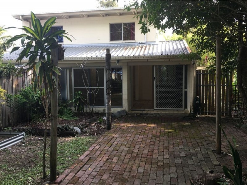 38A Poinsettia Street, Holloways Beach QLD 4878