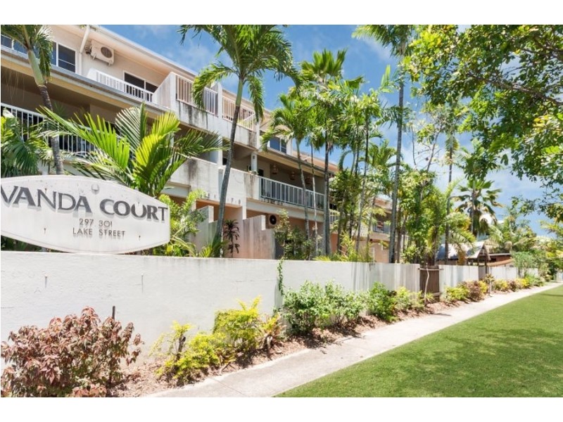 6/297 Lake Street, Cairns North QLD 4870