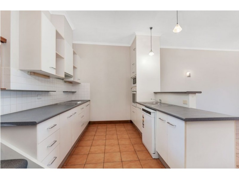 6/297 Lake Street, Cairns North QLD 4870