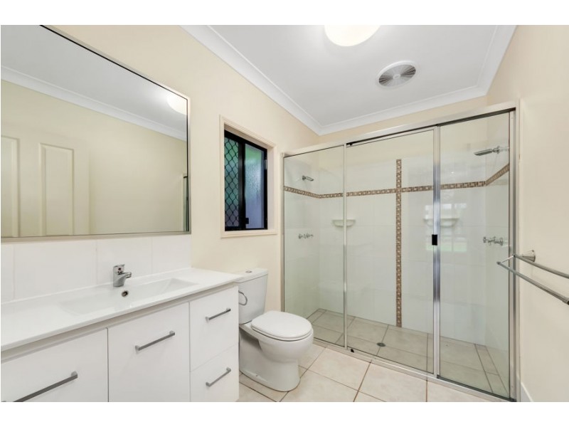 9 Huntley Crescent, Redlynch QLD 4870