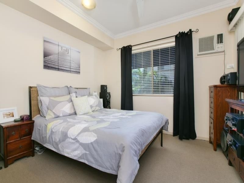 303/2 Centenary Close, Manoora QLD 4870