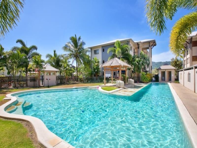 303/2 Centenary Close, Manoora QLD 4870