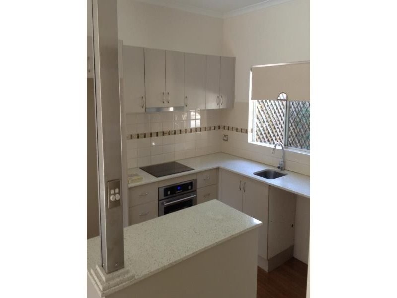 3/2 Grantala Street, Manoora QLD 4870