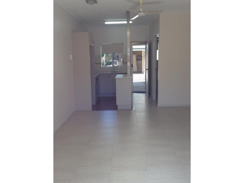 3/2 Grantala Street, Manoora QLD 4870