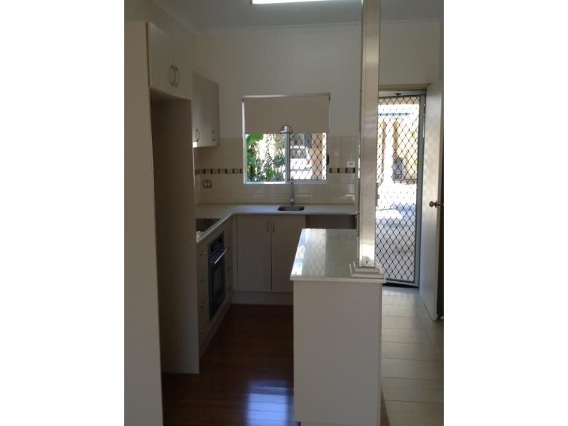 3/2 Grantala Street, Manoora QLD 4870