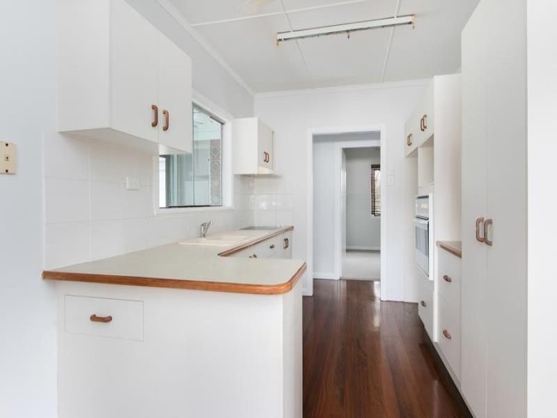 29 Murchison Street, Whitfield QLD 4870