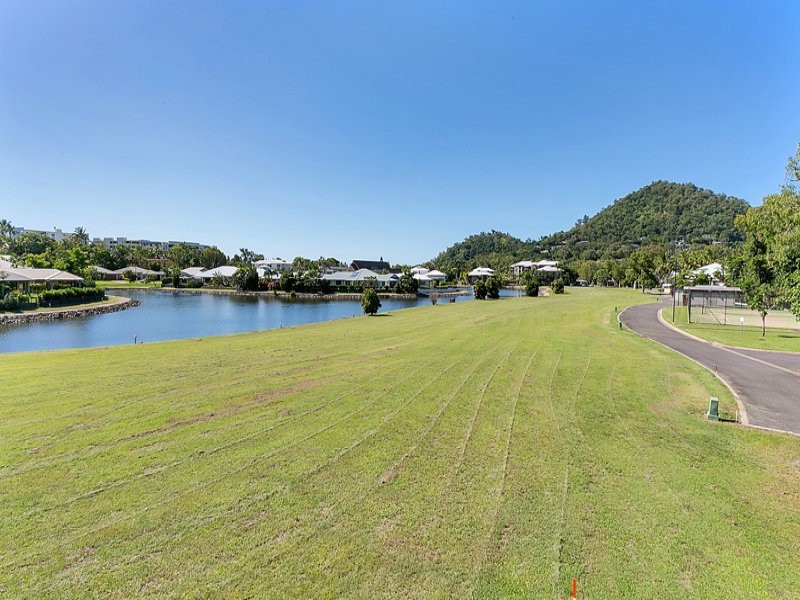 10-34 Blue Water Lane, Trinity Beach QLD 4879