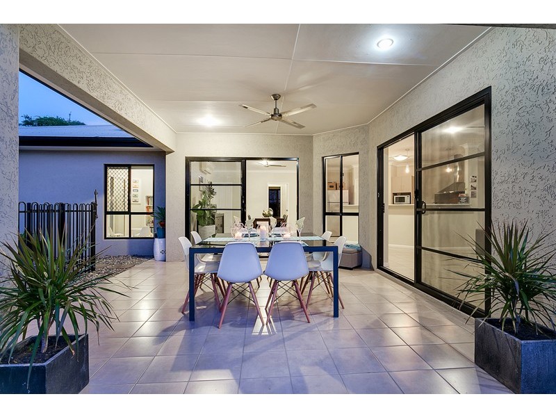 42 West Parkridge Drive, Brinsmead QLD 4870