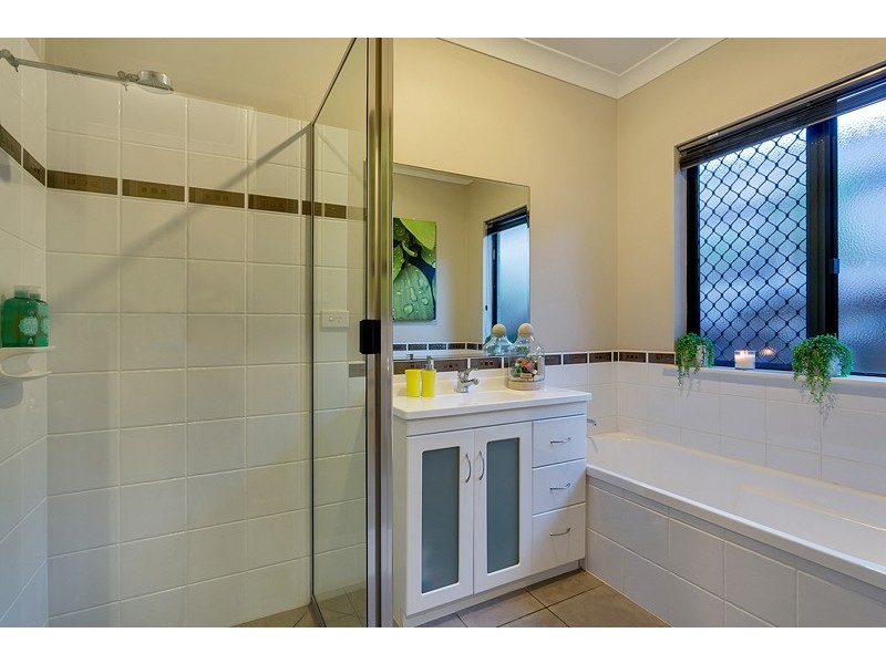 42 West Parkridge Drive, Brinsmead QLD 4870