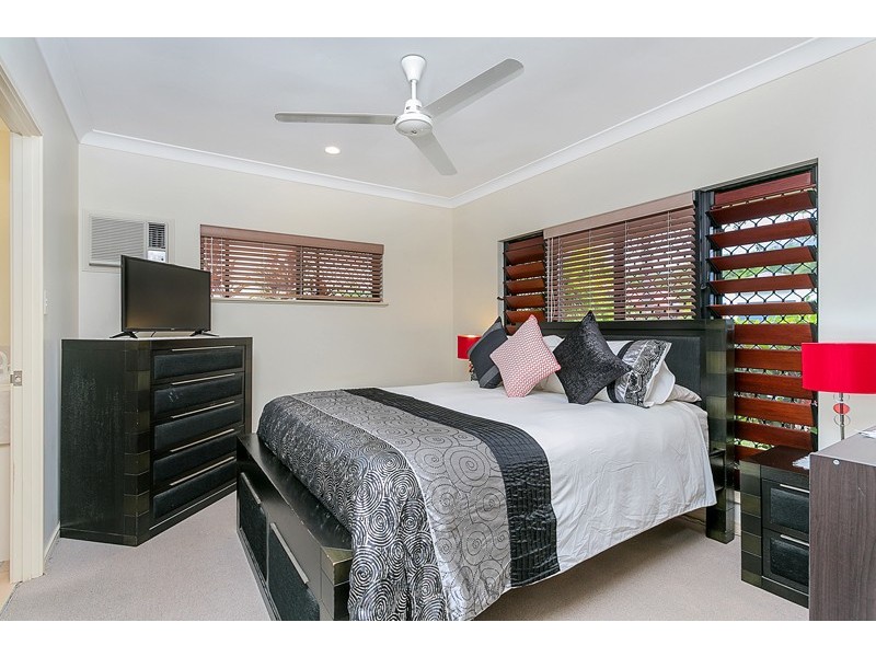 6 Kirra Close, Kewarra Beach QLD 4879