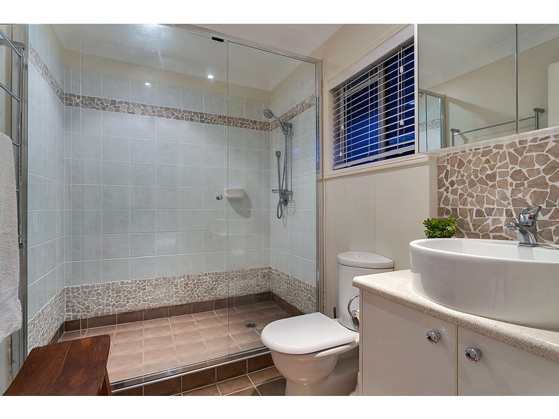 16 Gloucester Street, Whitfield QLD 4870