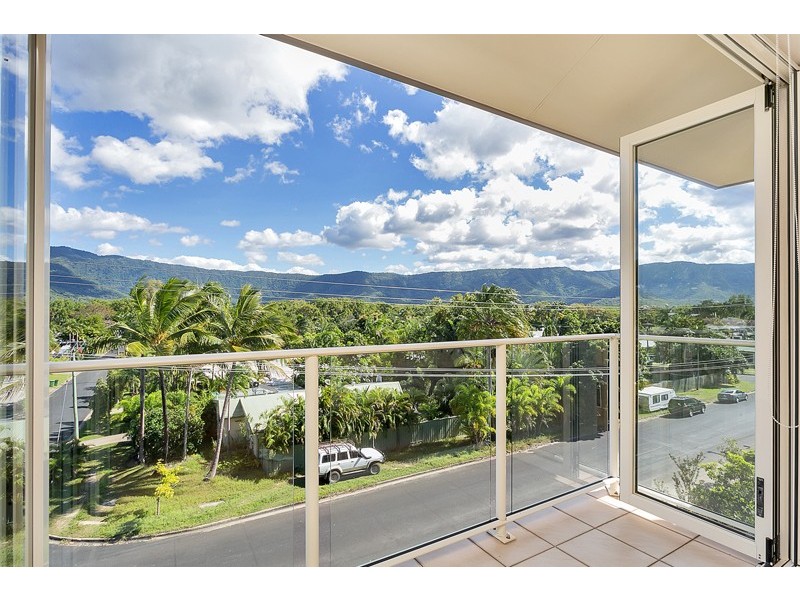 17/110-118 Moore Street, Trinity Beach QLD 4879