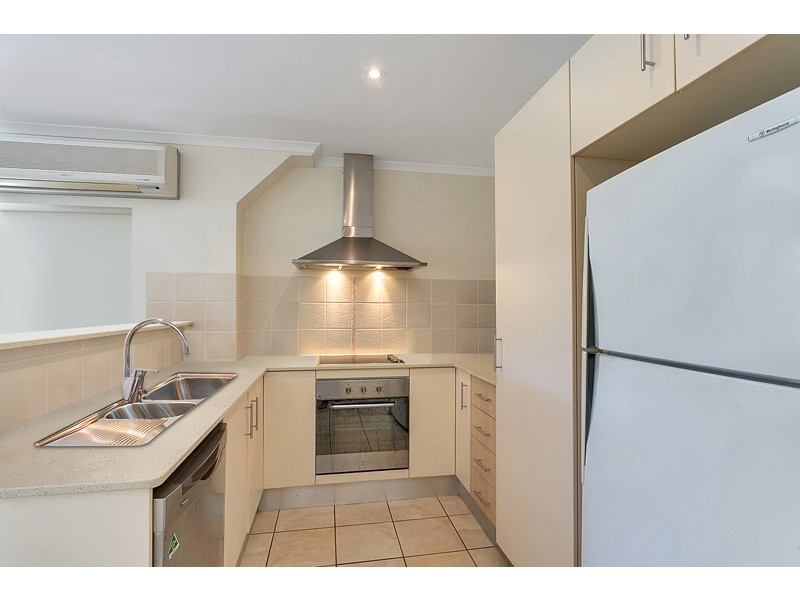 17/110-118 Moore Street, Trinity Beach QLD 4879