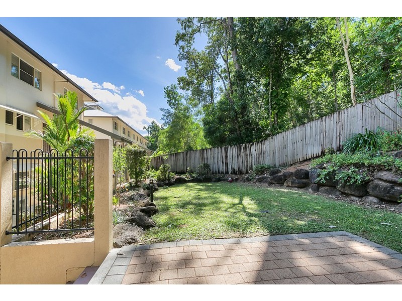 17/110-118 Moore Street, Trinity Beach QLD 4879