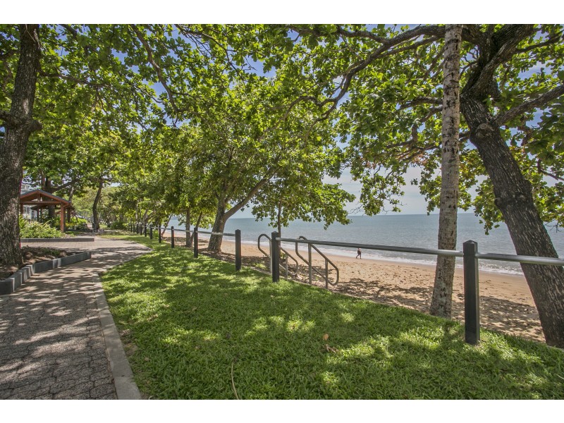 17/110-118 Moore Street, Trinity Beach QLD 4879