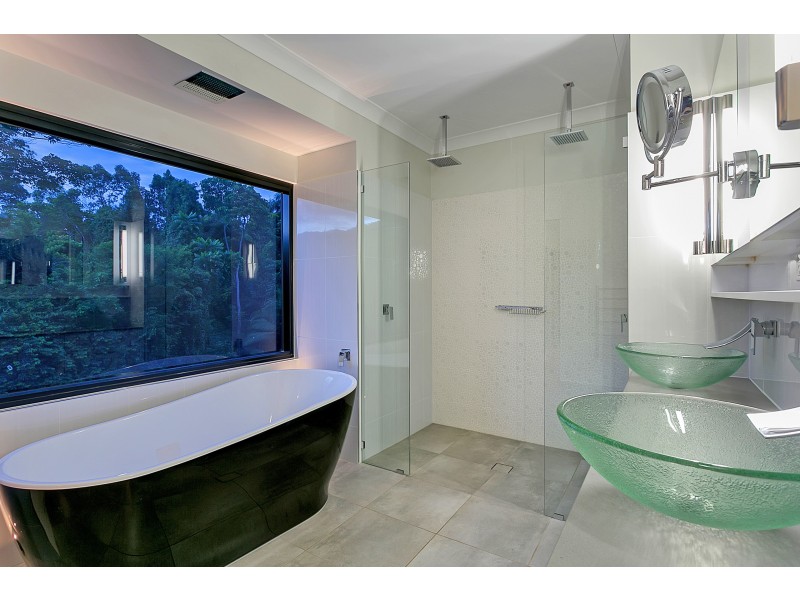 22/38-40 Osprey Close, Bayview Heights QLD 4868