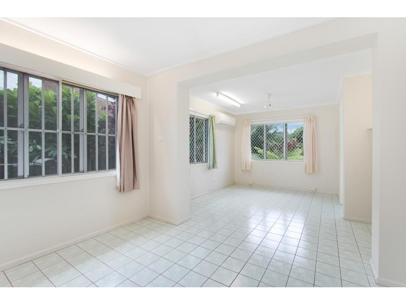 22 Ponticello Street, Whitfield QLD 4870