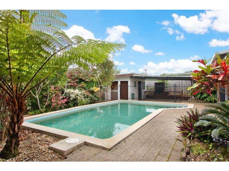 22 Ponticello Street, Whitfield QLD 4870