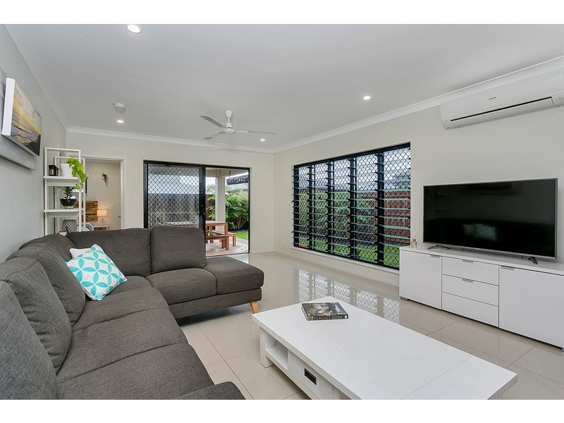 10 Brockman Way, Smithfield QLD 4878