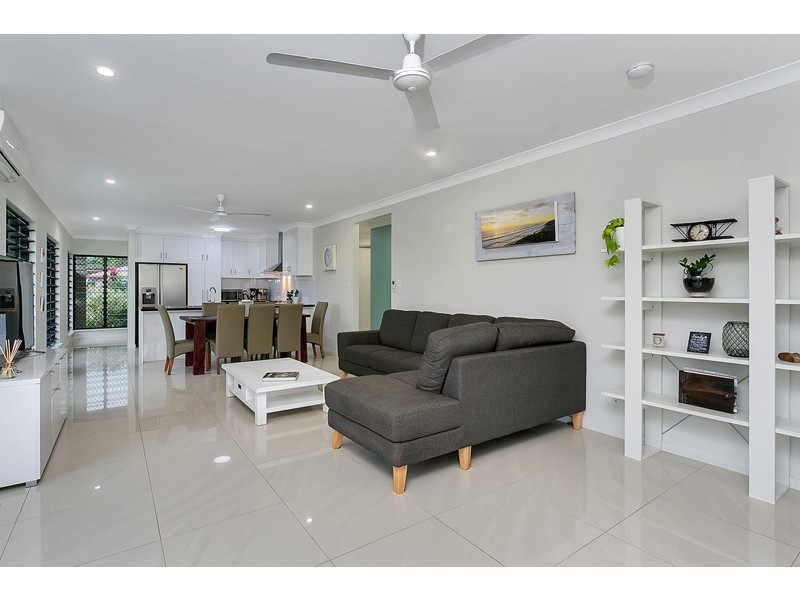 10 Brockman Way, Smithfield QLD 4878
