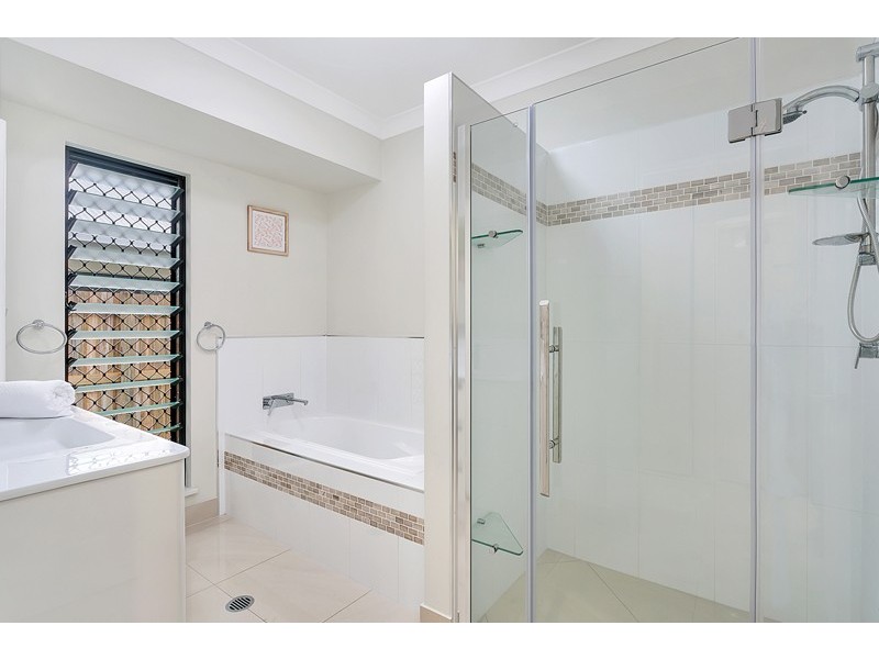 10 Brockman Way, Smithfield QLD 4878