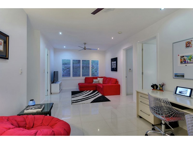 12 Gaway Street, Caravonica QLD 4878