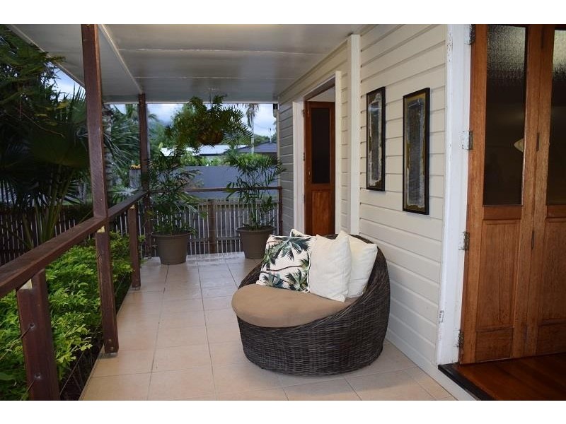 154 Greenslopes Street, Edge Hill QLD 4870