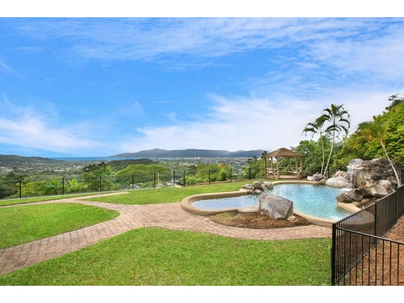 9 Lake Morris Road, Kanimbla QLD 4870