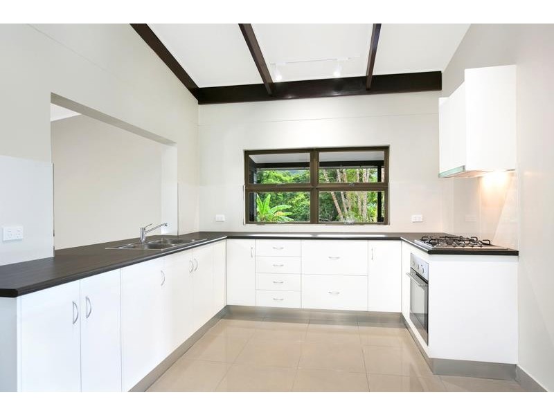 9 Lake Morris Road, Kanimbla QLD 4870