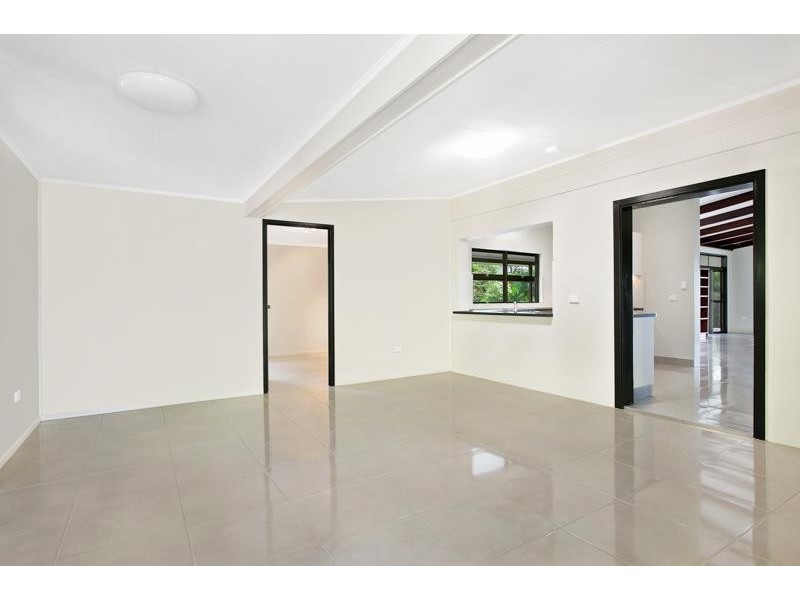 9 Lake Morris Road, Kanimbla QLD 4870