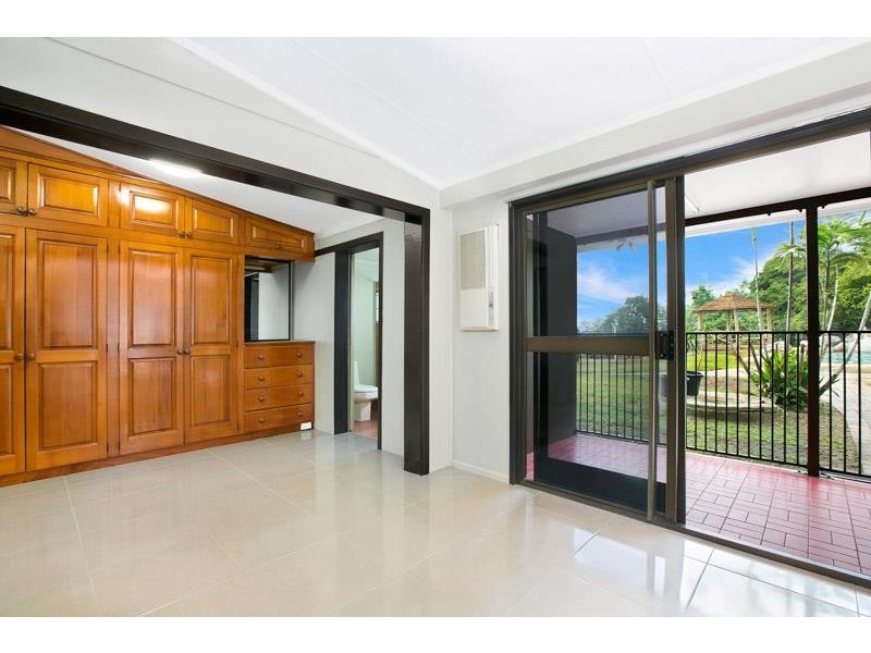 9 Lake Morris Road, Kanimbla QLD 4870