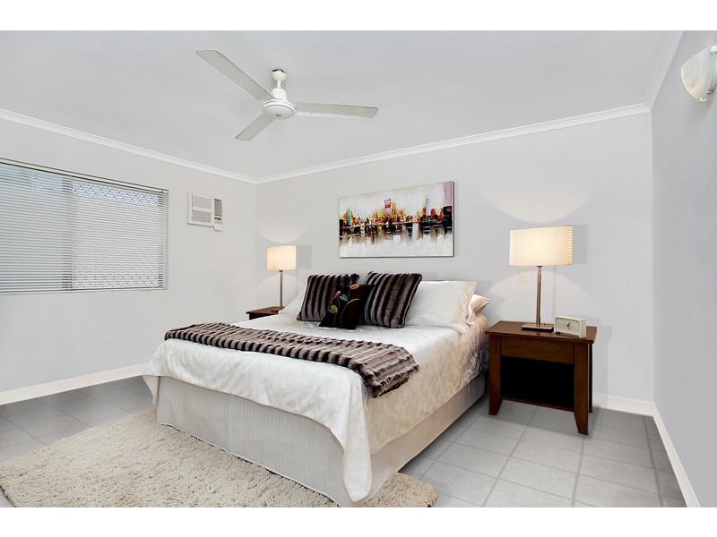 1/18 Jensen Street, Manoora QLD 4870