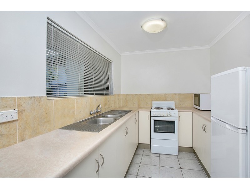 1/18 Jensen Street, Manoora QLD 4870