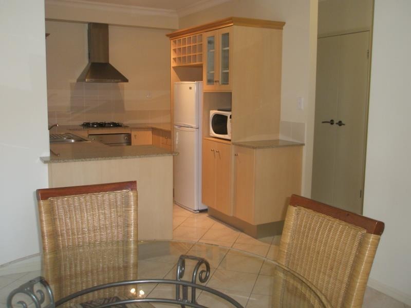 1631/2 Greenslopes Street, Cairns North QLD 4870