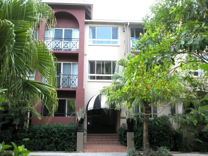 1631/2 Greenslopes Street, Cairns North QLD 4870